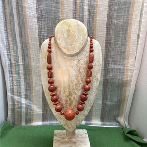 Lee Sands vintage chunky red sponge coral beaded necklace Gold tone hardware
